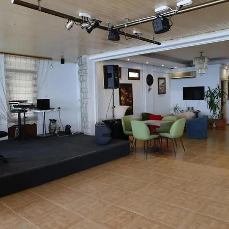 מלון Demir Restaurant *