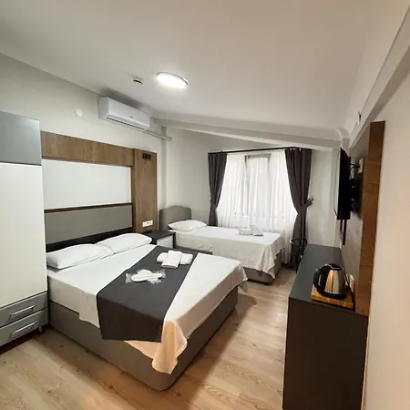 Demir Restaurant Hotel *